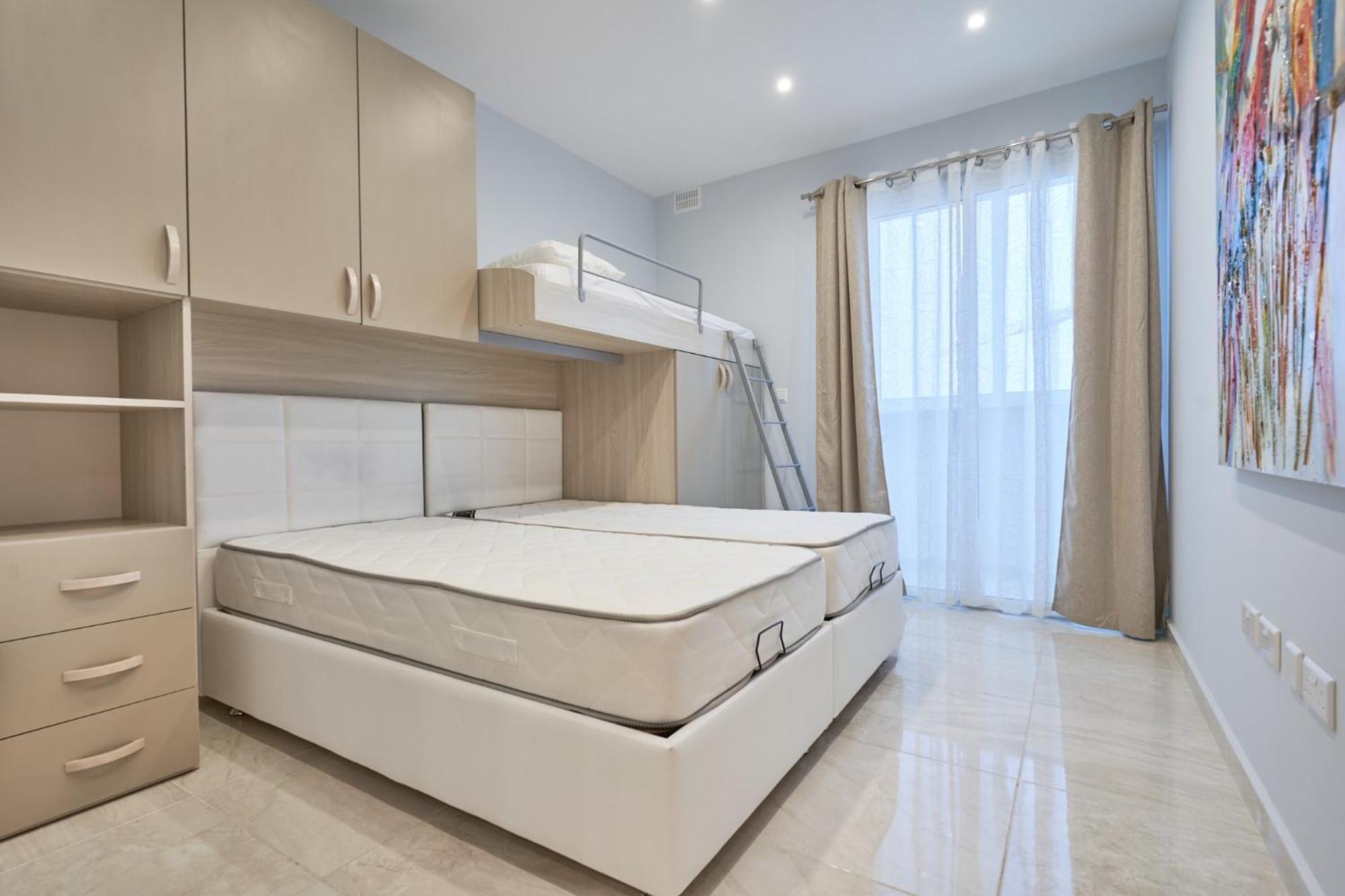 Full Sun Getaway - 1br Apartment