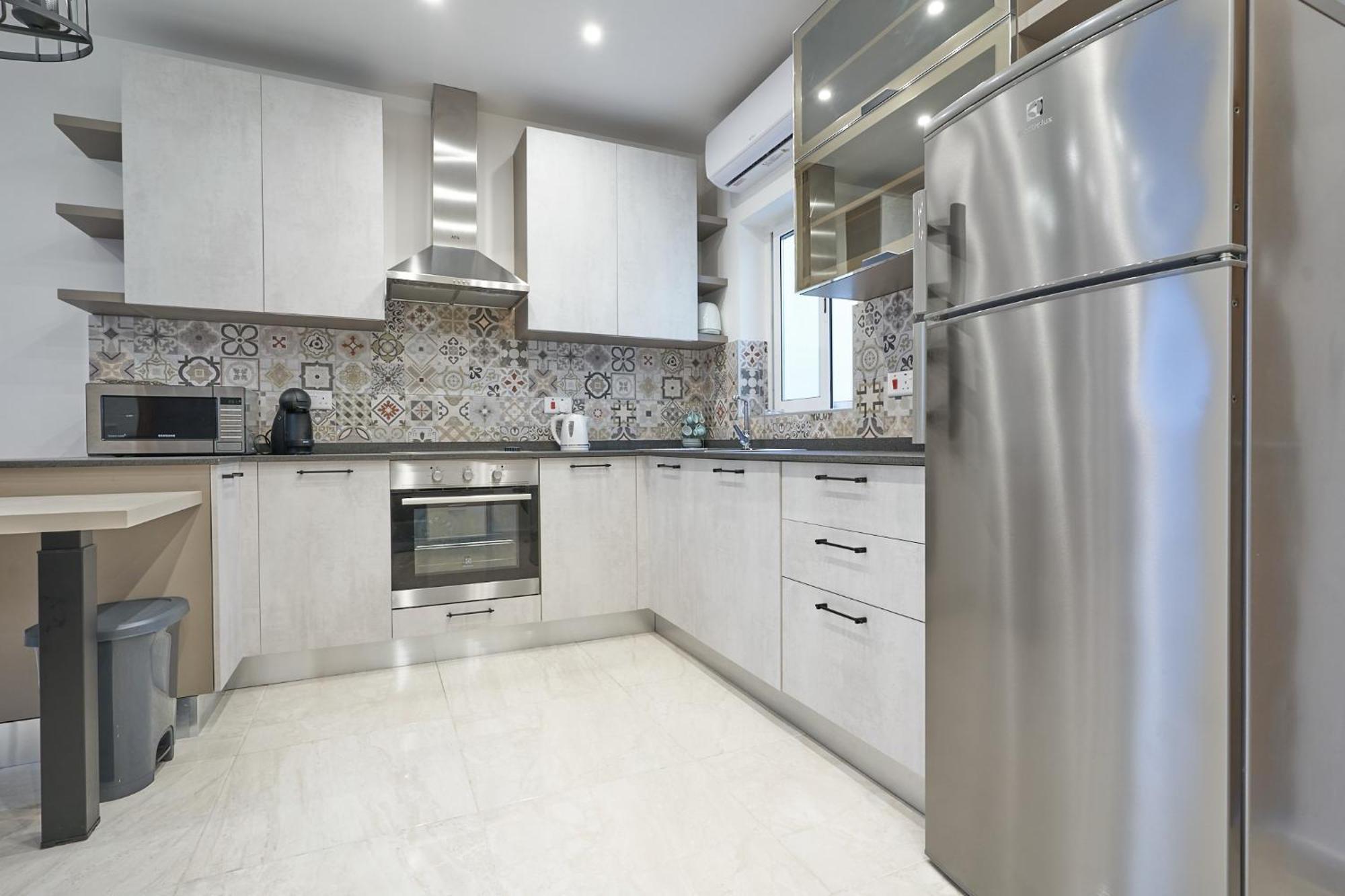 Apartment Full Sun Getaway - 1br